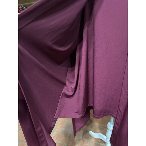 Susan Graver Liquid Knit 2 in 1 Open Cardigan Tank Burgundy Stretch XL  
Party - Picture 2 of 10